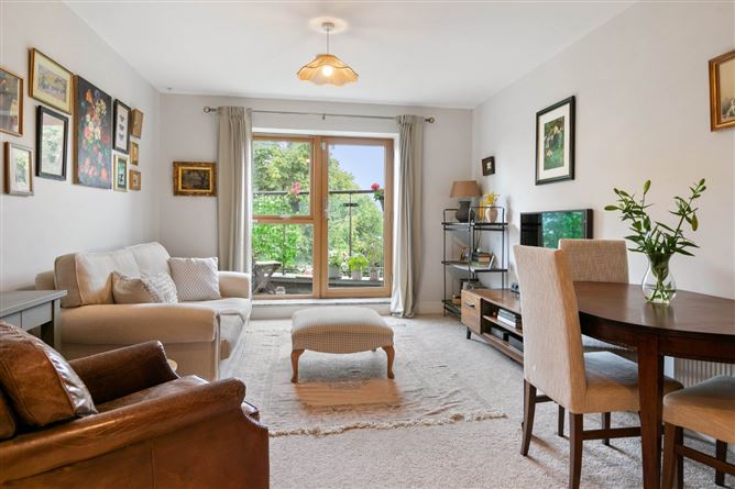 31 The Green, Kensington Lodge, Rochestown Avenue, Dun Laoghaire, Co. Dublin