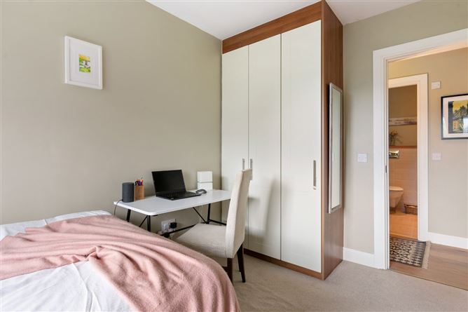 31 The Green, Kensington Lodge, Rochestown Avenue, Dun Laoghaire, Co. Dublin