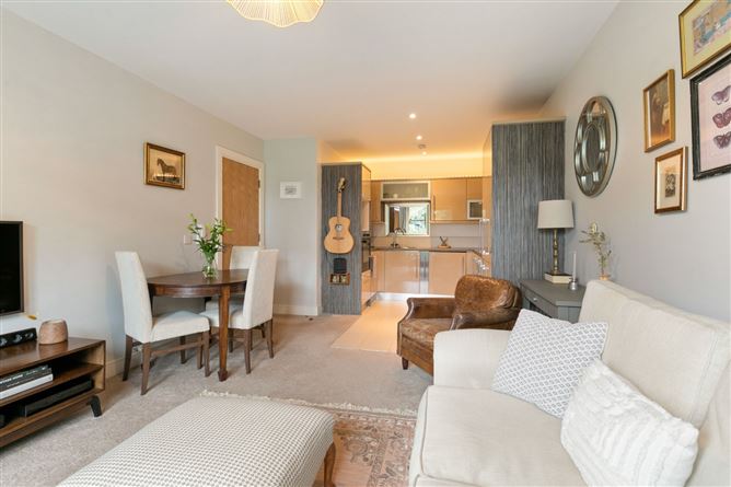 31 The Green, Kensington Lodge, Rochestown Avenue, Dun Laoghaire, Co. Dublin
