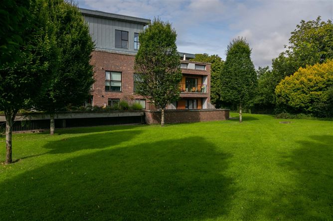 31 The Green, Kensington Lodge, Rochestown Avenue, Dun Laoghaire, Co. Dublin