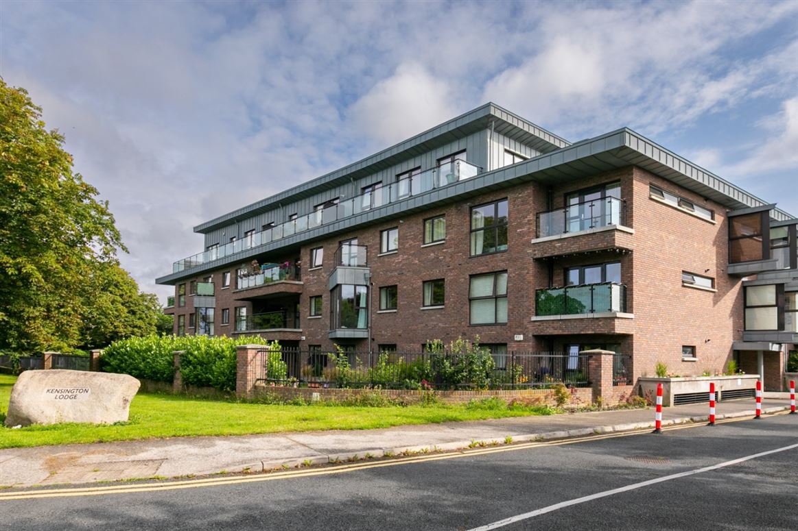 31 The Green, Kensington Lodge, Rochestown Avenue, Dun Laoghaire, Co. Dublin