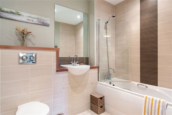 31 The Green, Kensington Lodge, Rochestown Avenue, Dun Laoghaire, Co. Dublin