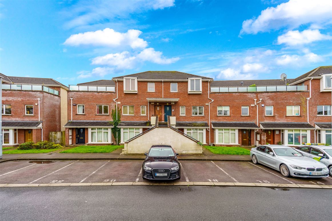 18 Hansted Crescent, Lucan, Co. Dublin