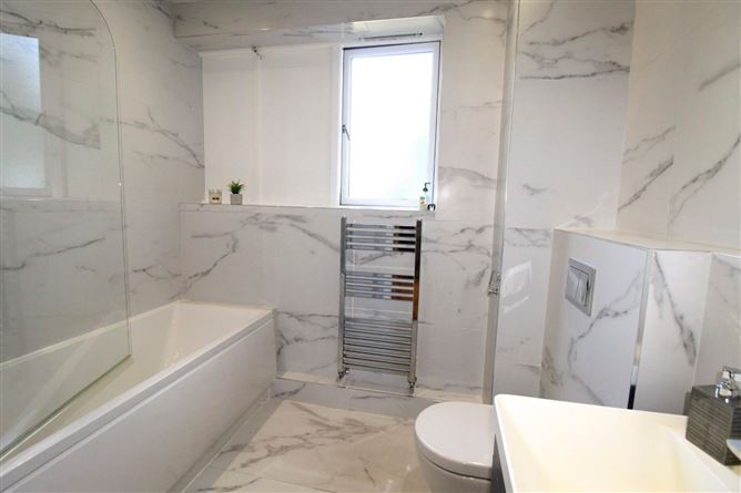 Photo 19 of 23 — 10 Castlegate Way, Adamstown, Lucan, Co. Dublin