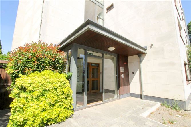 10 Castlegate Way, Adamstown, Lucan, Co. Dublin