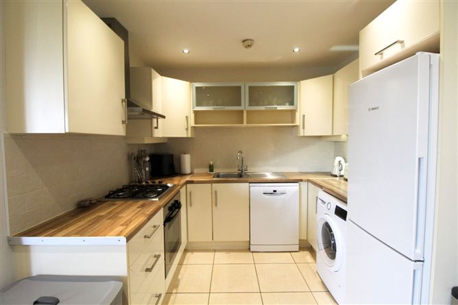 Photo 12 of 23 — 10 Castlegate Way, Adamstown, Lucan, Co. Dublin