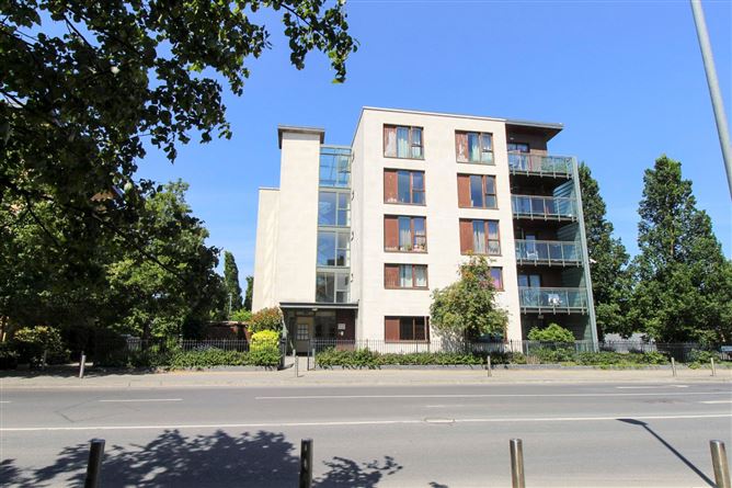 10 Castlegate Way, Adamstown, Lucan, Co. Dublin