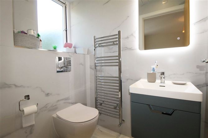 Photo 16 of 23 — 10 Castlegate Way, Adamstown, Lucan, Co. Dublin