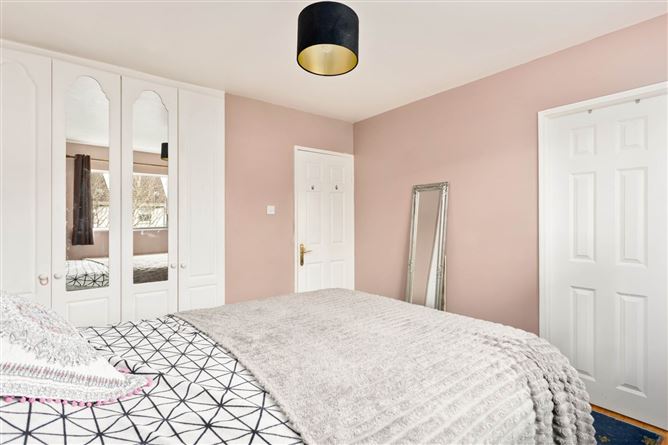 Photo 11 of 23 — 9 Griffeen Glen Crescent, Griffeen Glen, Lucan, County Dublin