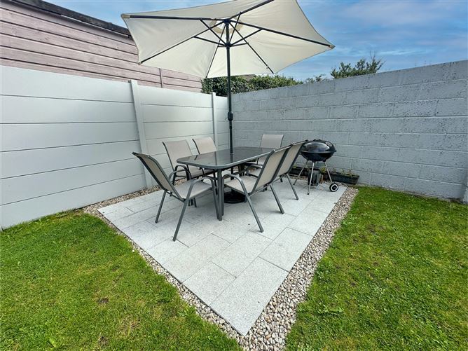 156 Rahylin Glebe, Ballybane, Galway