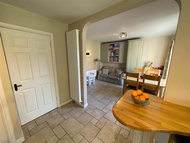 2 Gate Lodge, Castle Road, Blackrock, Cork