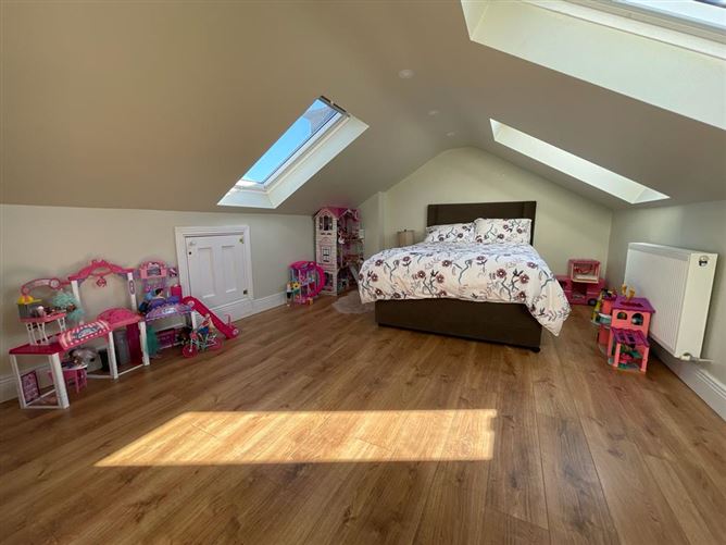 2 Gate Lodge, Castle Road, Blackrock, Cork
