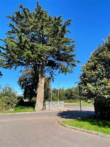 2 Gate Lodge, Castle Road, Blackrock, Cork