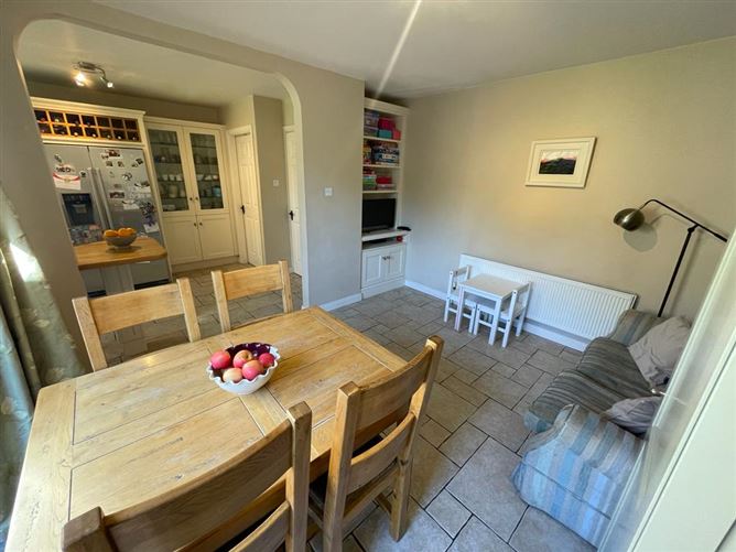 2 Gate Lodge, Castle Road, Blackrock, Cork