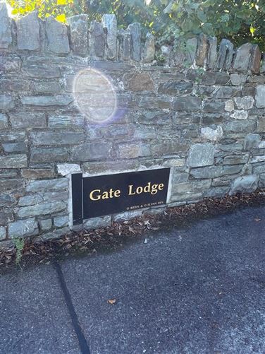 2 Gate Lodge, Castle Road, Blackrock, Cork