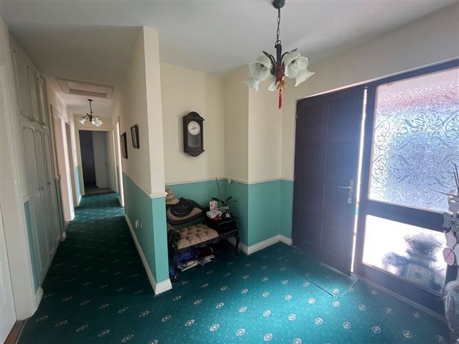 5 Oakwood, Woodlawn Road, Killarney, Co. Kerry DNG Ted Healy