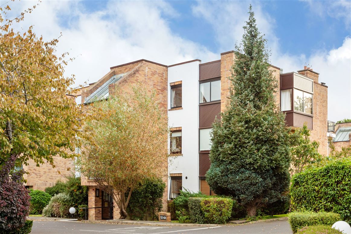 69 The Elms, Mount Merrion Avenue, Blackrock, County Dublin Eoin O