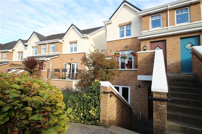 13 The Crescent, Harbour Heights, Passage West, Cork