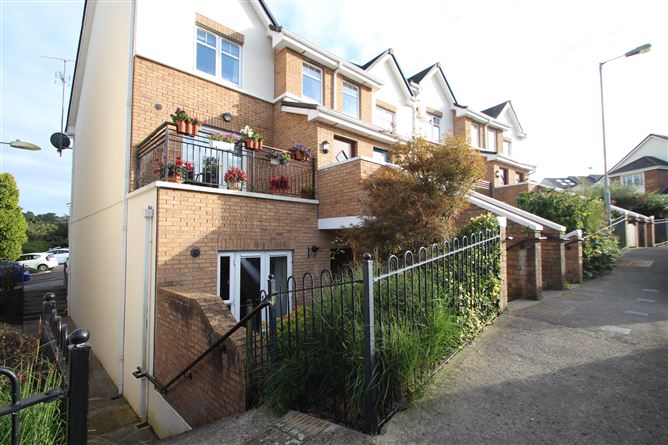 13 The Crescent, Harbour Heights, Passage West, Cork