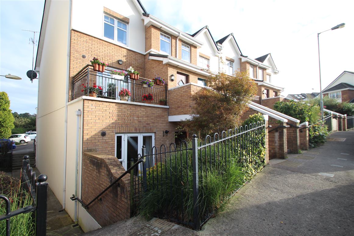 13 The Crescent, Harbour Heights, Passage West, Cork