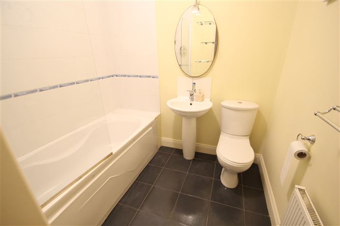 13 The Crescent, Harbour Heights, Passage West, Cork