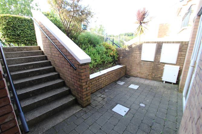 13 The Crescent, Harbour Heights, Passage West, Cork