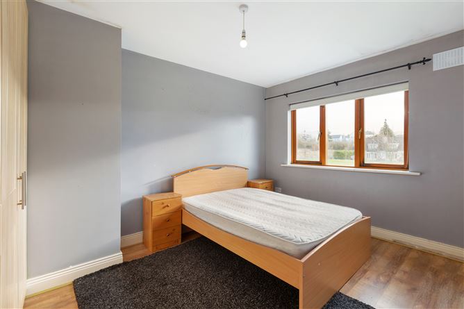 3 The Grove, Downshire Park, Blessington, Wicklow