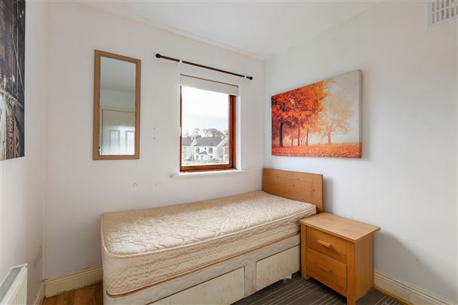 3 The Grove, Downshire Park, Blessington, Wicklow