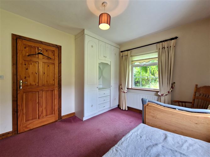 10 Meadow Park, Swinford, Co. Mayo