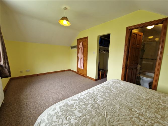 10 Meadow Park, Swinford, Co. Mayo