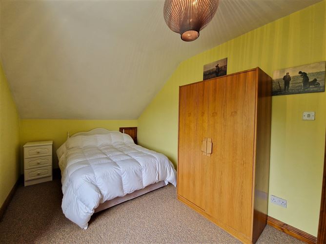 10 Meadow Park, Swinford, Co. Mayo
