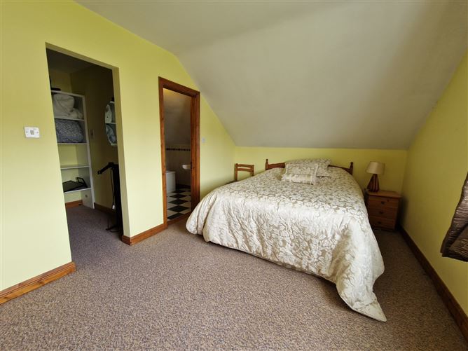 10 Meadow Park, Swinford, Co. Mayo
