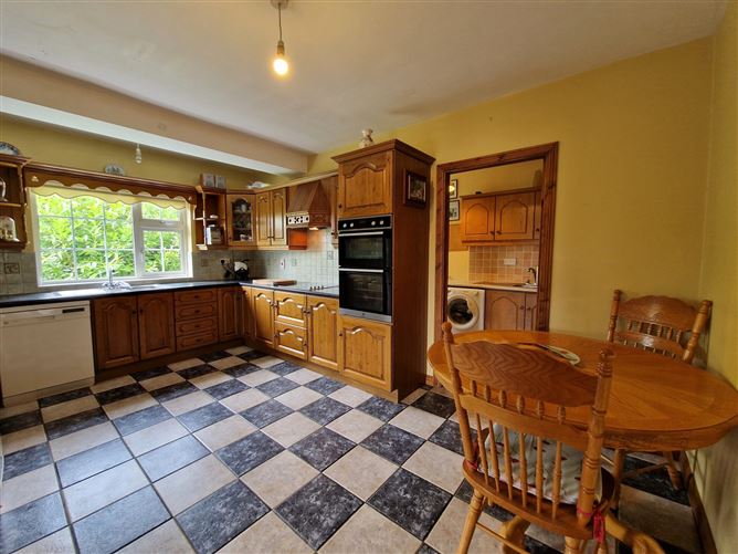 10 Meadow Park, Swinford, Co. Mayo