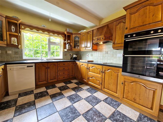 10 Meadow Park, Swinford, Co. Mayo