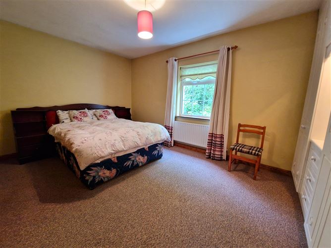 10 Meadow Park, Swinford, Co. Mayo