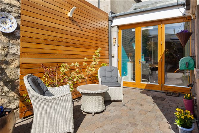 https://photos-a.propertyimages.ie/media/3/4/3/4922343/9ca539d5-5d25-4849-aac7-c71b2cbc95cf_l.jpg