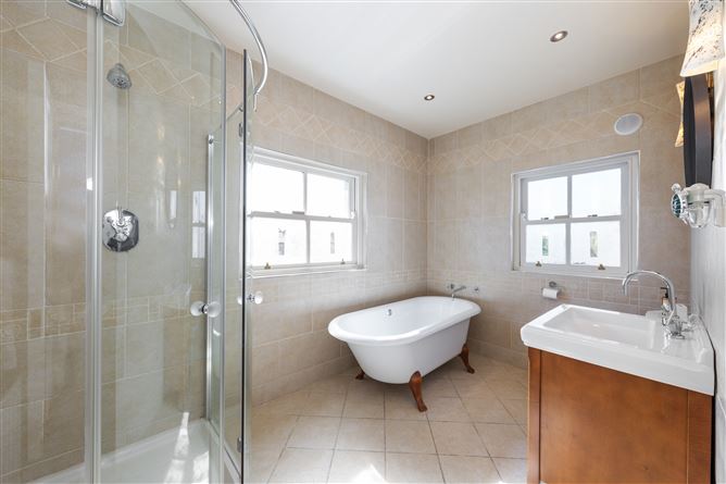 https://photos-a.propertyimages.ie/media/3/4/3/4922343/9ca539d5-5d25-4849-aac7-c71b2cbc95cf_l.jpg