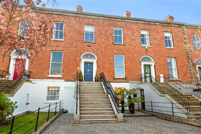 https://photos-a.propertyimages.ie/media/3/4/3/4922343/9ca539d5-5d25-4849-aac7-c71b2cbc95cf_l.jpg