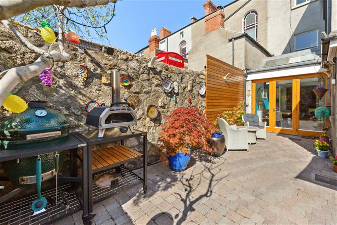 https://photos-a.propertyimages.ie/media/3/4/3/4922343/9ca539d5-5d25-4849-aac7-c71b2cbc95cf_l.jpg