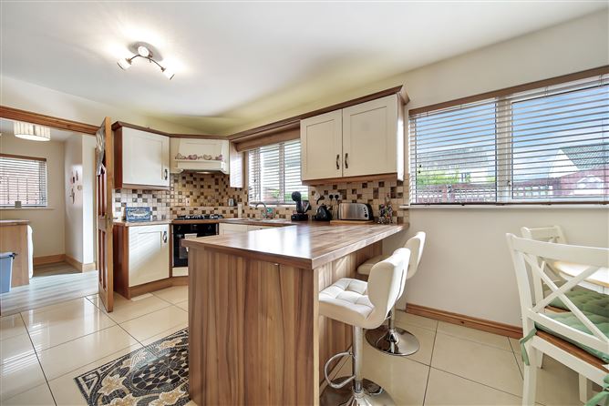 53 Harmony Hill, Letterkenny, Donegal