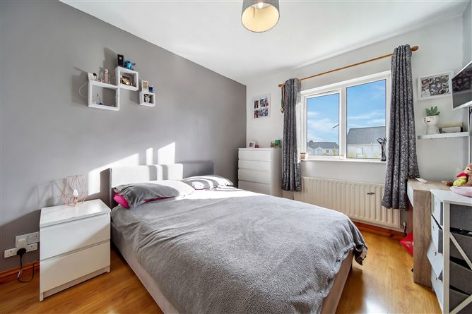 53 Harmony Hill, Letterkenny, Donegal