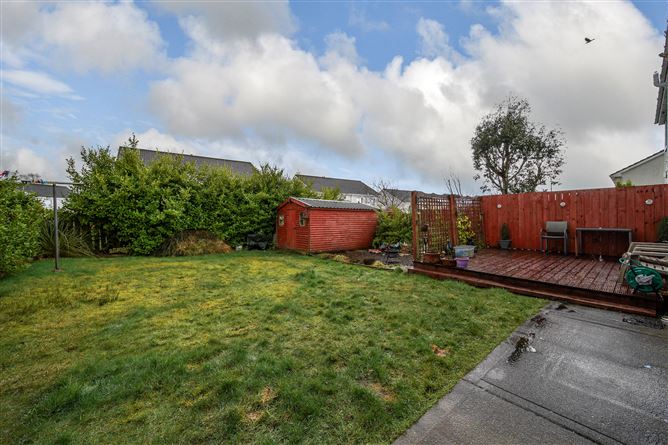 53 Harmony Hill, Letterkenny, Donegal