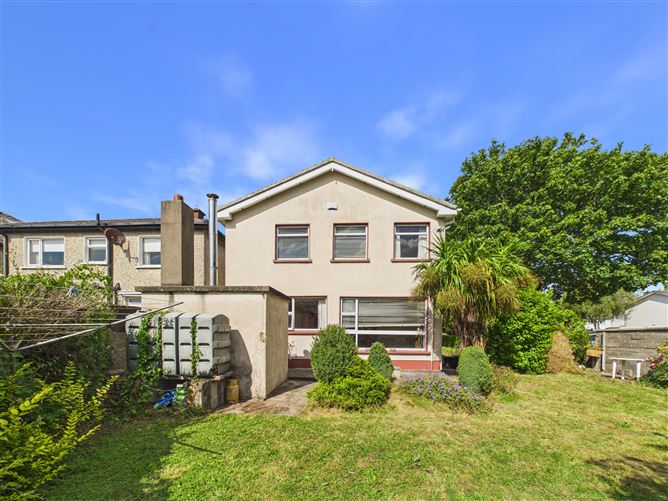 Photo 27 of 37 — 104 Millview Lawns, Malahide, County Dublin