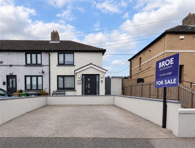 Photo 1 of 32 — 212 Clonard Road, Crumlin, Dublin 12