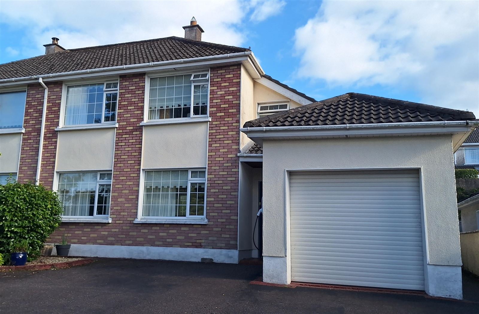 Photo 1 of 1 — 31 Halldene Estate, Curraheen Road, Bishopstown, Cork