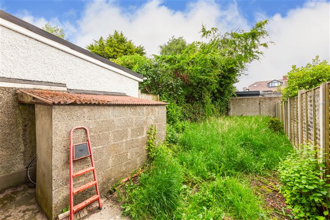 50 Larkhill Road, Whitehall, Dublin 9