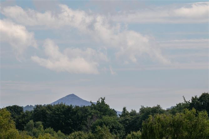 5 Oatlands Manor, Mount Merrion, County Dublin