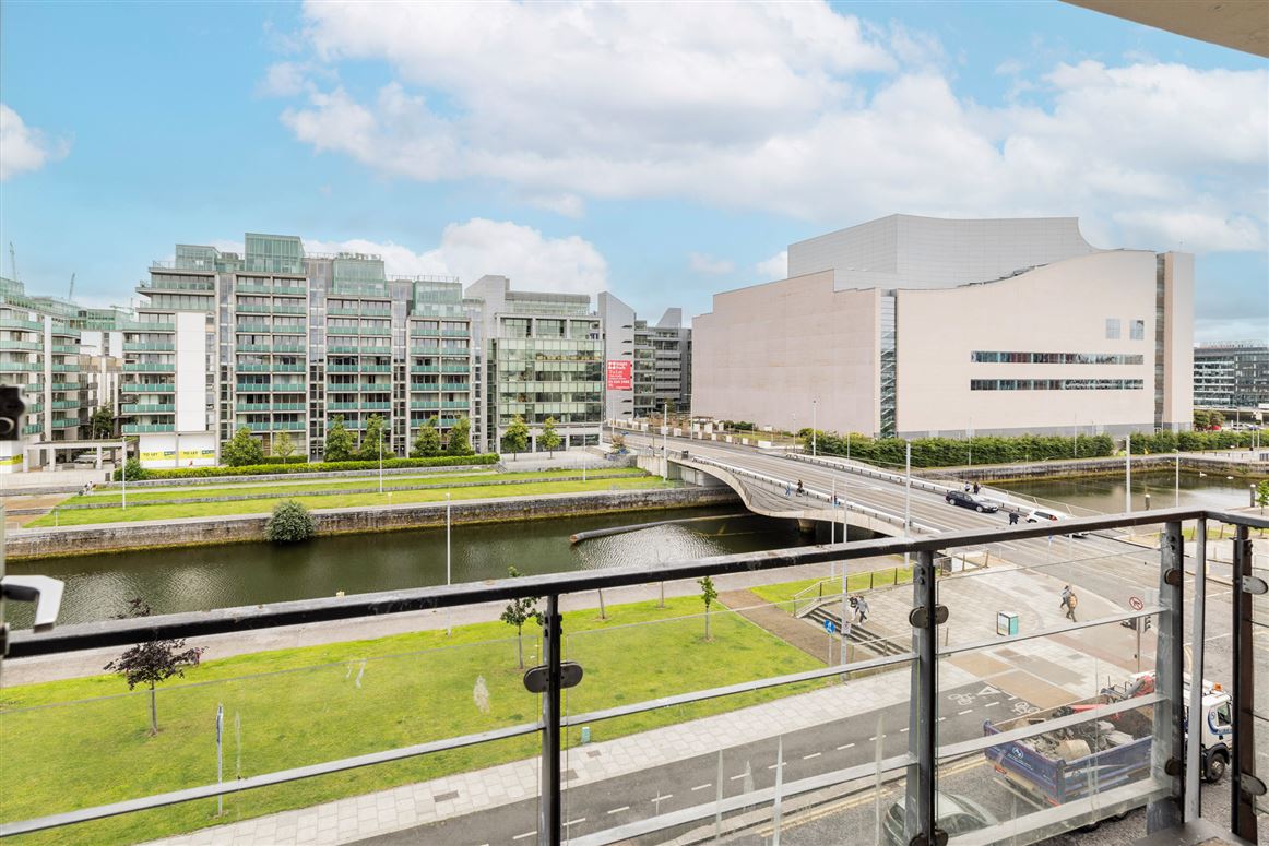 18 Slaney House, Custom House Square, IFSC, Dublin 1