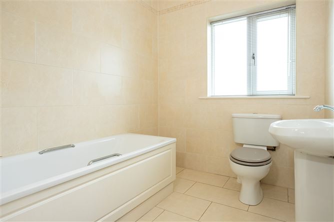 40 Sruth Mhuillean, Durrus,   West Cork