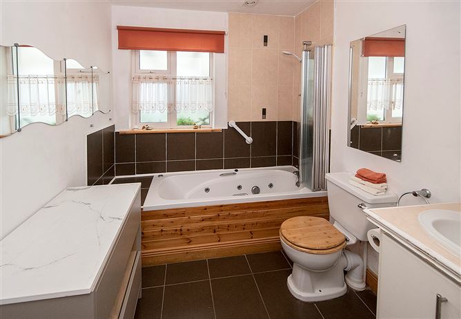 25 The Comeraghs, Stradbally, Waterford